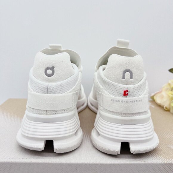 On Cloud Cloudnova Running Shoe Sneaker Undyed-White Mens Size US 8.5 - Picture 5 of 10
